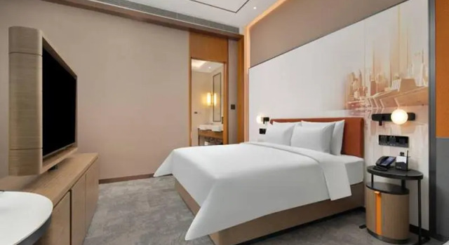 Четырёхместный семейный номер Standard Hampton by Hilton Chongqing Jiangbeizui