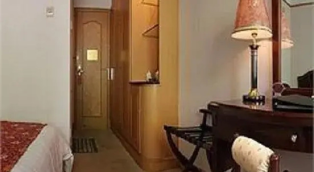 Qianhe International Hotel, Rezervați Hotel Ngawa China