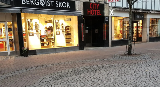 City Hotel