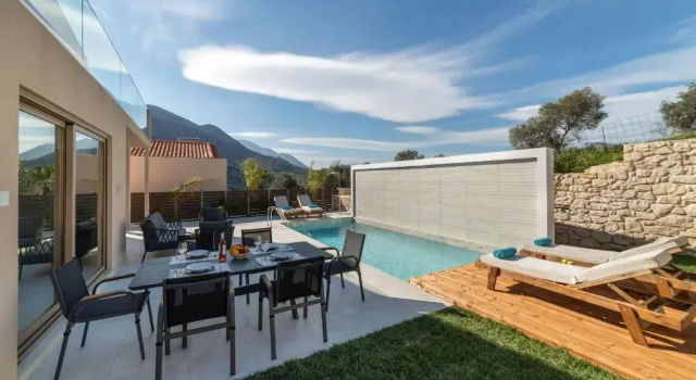 Villa Silentium Ionia by MediterraneanVillas