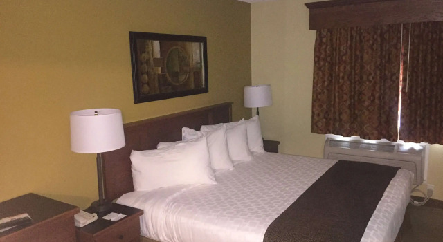 Люкс GrandStay Hotel and Suites