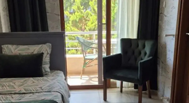Akçay Pembe Köşk Otel
