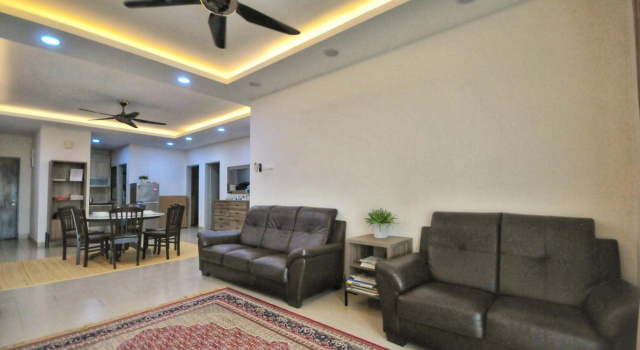 Rusnoor Homestay Alami Residensi 2-17-2, Забронировать Отель Шах-Алам Селангор, рядом с Стадион «Шах-Алам»