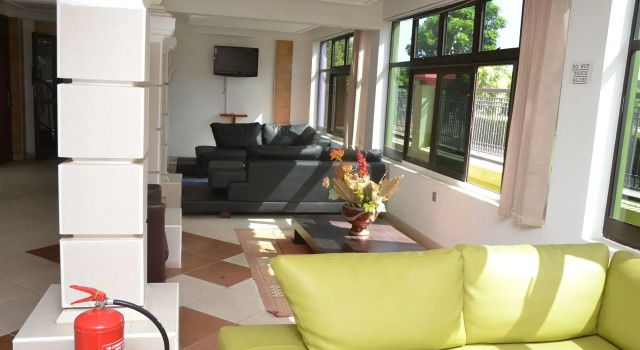 Kaysens Grande Hotel, Prenota Hotel Tema Greater Accra
