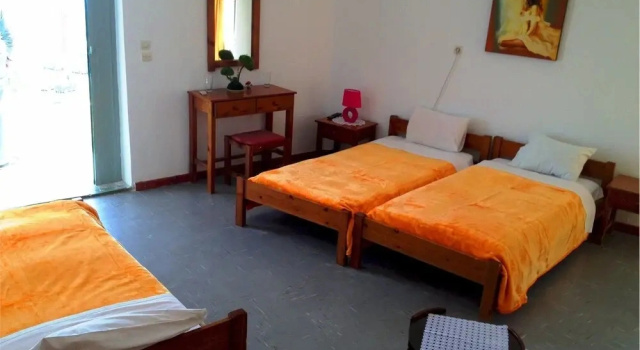Номер Economy Akteon Rooms