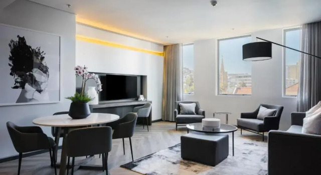 Люкс с 2 комнатами The Capital 15 on Orange Hotel & Spa