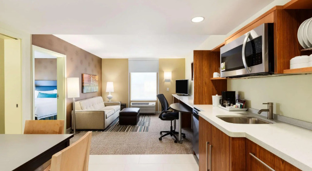 Двухместный люкс c 1 комнатой Home2 Suites By Hilton Omaha West