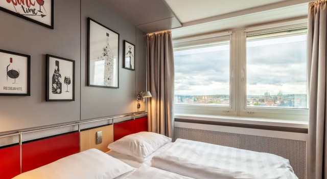 Номер Standard с видом на город Отель NYX Erfurt by Leonardo Hotels