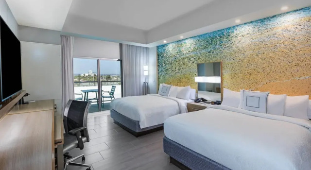 Четырёхместный номер Standard с балконом и с видом на залив Courtyard South Padre Island