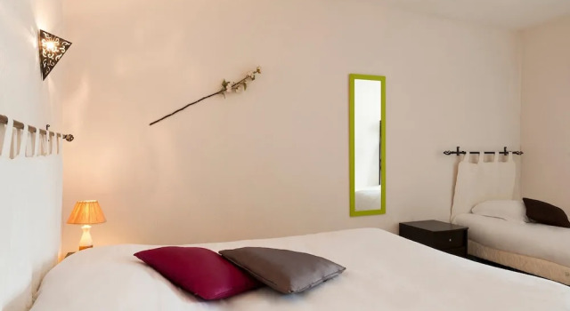Трёхместный семейный номер Standard The Originals City, Hôtel Le Cheval Rouge, Tours Ouest