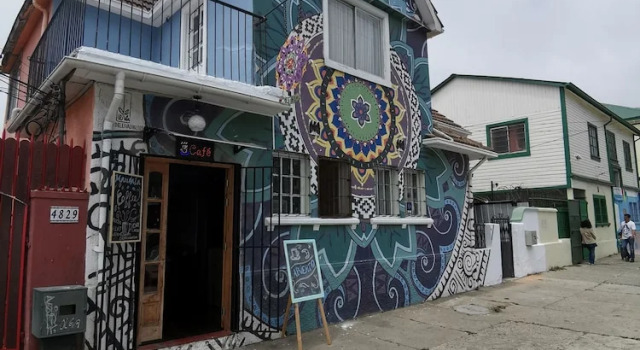 Hostal Cafe Mandala, Забронировать Отель Отели Вальпараисо с парковкой, рядом с Atkinson Walk, Парковка