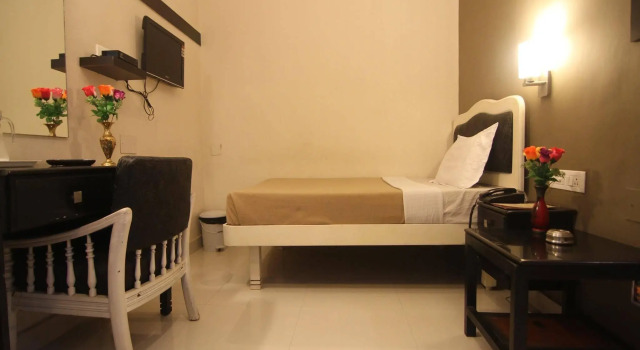 Hotel City Tower, Chennai Central, Забронировать Отель Отели штата Тамилнада с завтраком, Завтраки