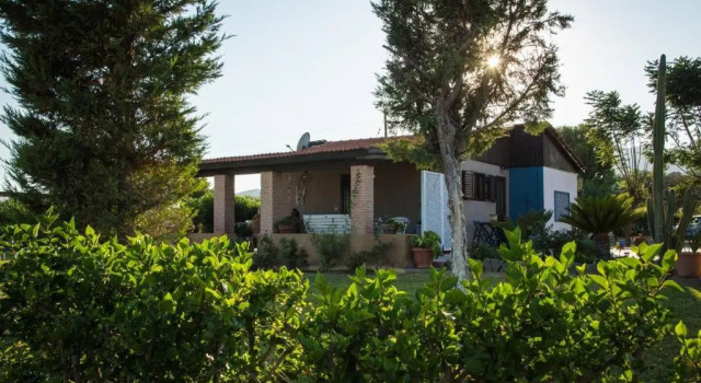Коттедж Aelia Sea View Bungalow
