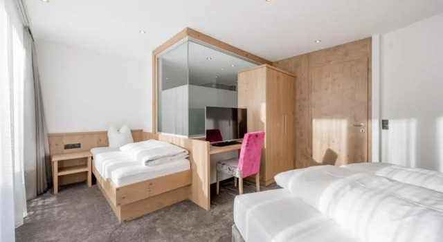Люкс с балконом Hotel Garni Christine