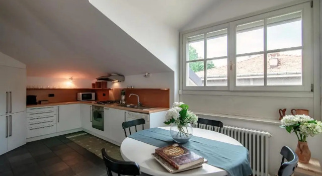 Апартаменты I D'A Charming Penthouse -Lake View