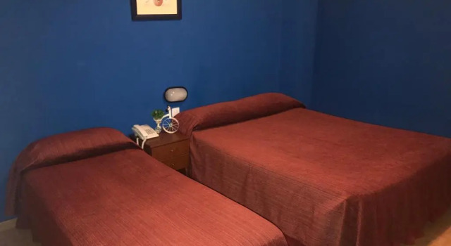 Трёхместный номер Standard Hotel Alcazar