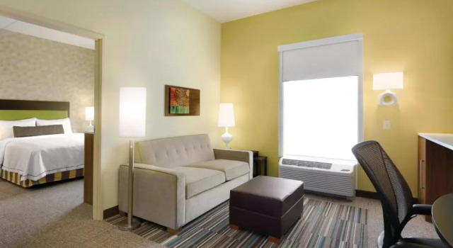 Двухместный люкс c 1 комнатой Home2 Suites by Hilton Charlotte Airport