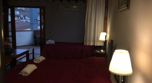 Residenza dEpoca San Jacopo, Забронировать Отель Флоренция Тоскана, рядом с Площадь Кафедрального собора