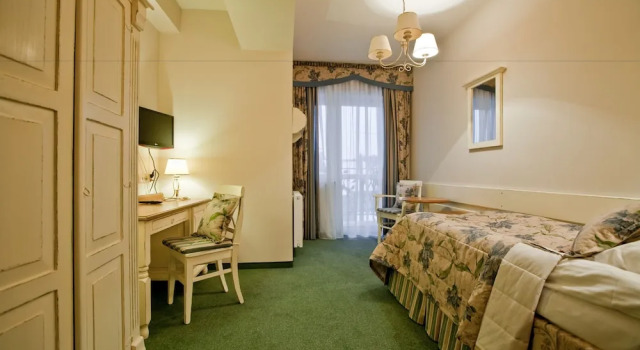 Одноместный номер Standard с балконом Helan Family & SPA