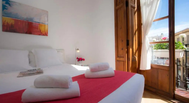 SingularStays Plaza del Mercado, Забронировать Отель Сьютат Белла 