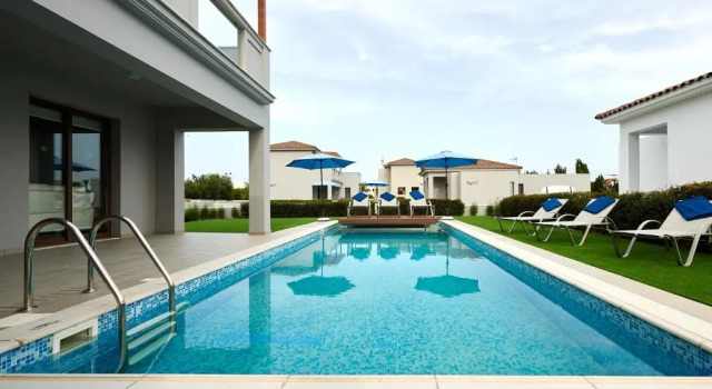Вилла с 3 комнатами Angie Luxury Beach Villas