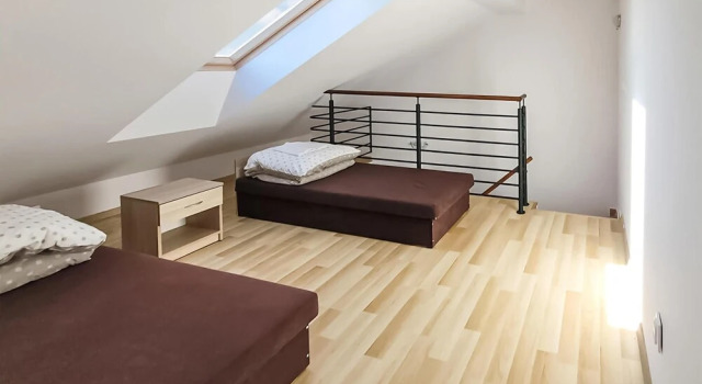 Stunning Apartment in Krynica Morska With Wifi and 1 Bedrooms, Varaa Huoneisto Hotellit Pommeri pysäköinnillä, Pysäköinti