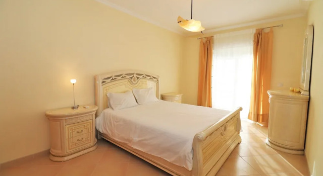 Lovely 2 -bedroom Vacation Apartment In Quarteira, Rezervovat Apartmán Hotely v Sotavento s parkováním, Parkování