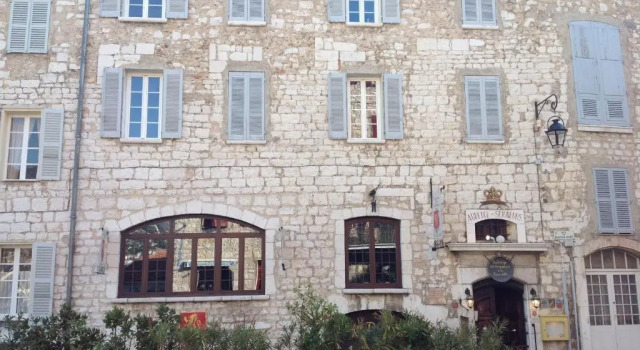Auberge des Seigneurs, Забронировать Хостел Ванс Приморские Альпы