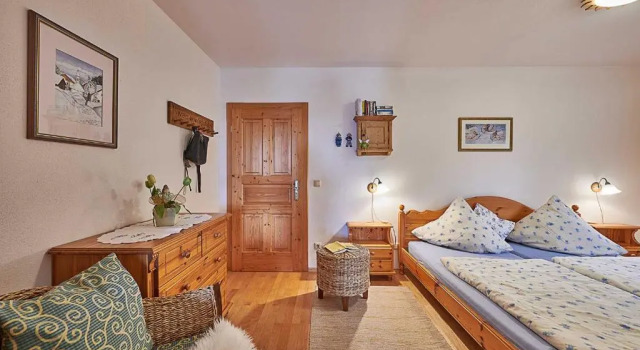 Zum Sonnenhügel, Varaa Hotelli Hotellit Baijeri pysäköinnillä, Pysäköinti