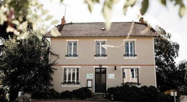 B&B Villa Hortensia, Rezervasyon Bed and Breakfast Trezelles Rhône-Alps