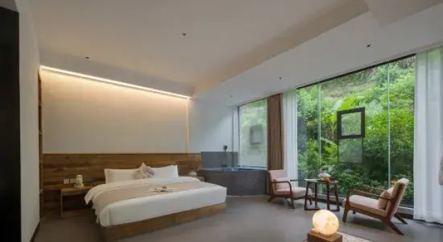 Люкс Grand Yuechuang Banshandu Homestay (Hongqiao Tuojiang Store, Fenghuang Ancient Town)