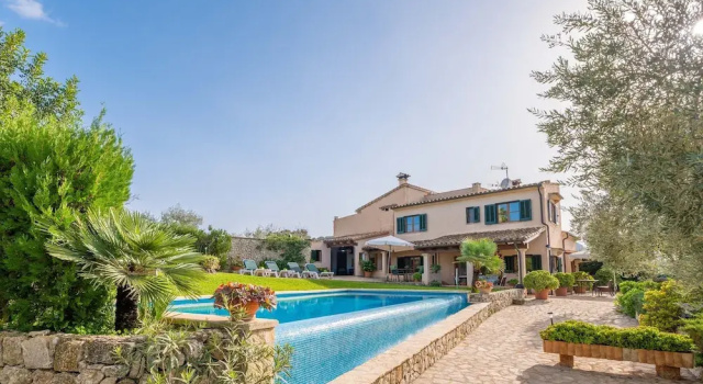 Вилла Reynes in Mallorca With 3 Bedrooms and 2 Bathrooms