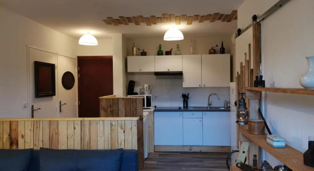 Апартаменты Fabulous 1 bedroom with pool, tennis and terrace - Dodo et Tartine