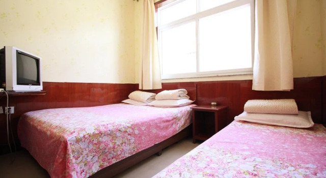Beidaihe Liuzhuang Liu Qiusheng Hostel, Book Hostel Beidaihe Hebei