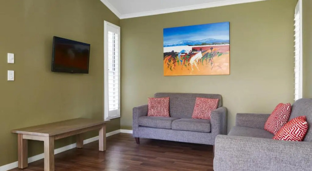 Вилла с красивым видом из окна NRMA Darlington Beach Holiday Resort