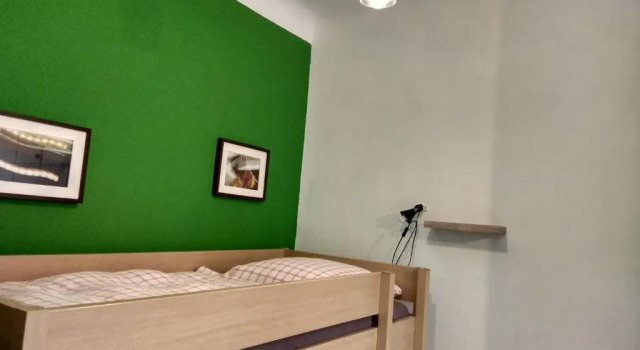 Youth Hostel 37