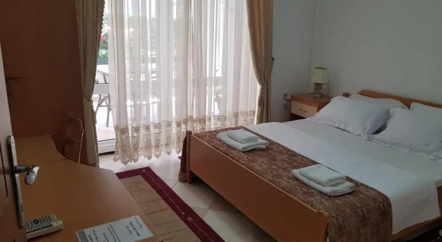 Апартаменты Цокольный этаж с 2 комнатами Apartments Tamara