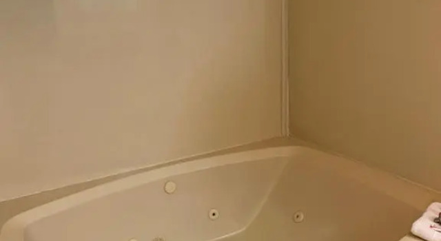Номер Standard Budgetel Inn & Suites