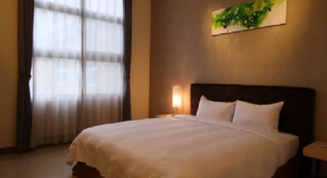 DongHwa House, Varaa Hotelli Shoufeng 