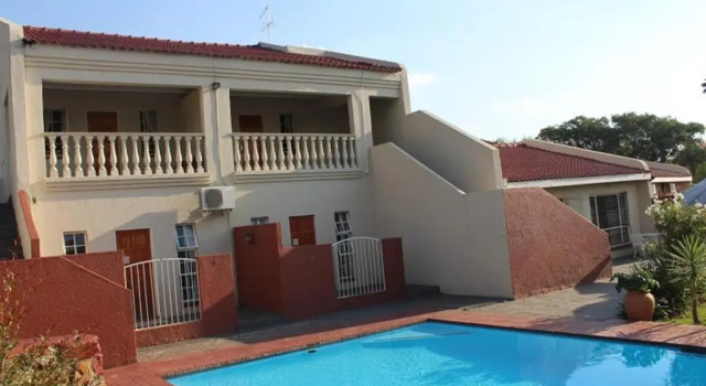 Люкс Deluxe Flamboyant Guest Lodge