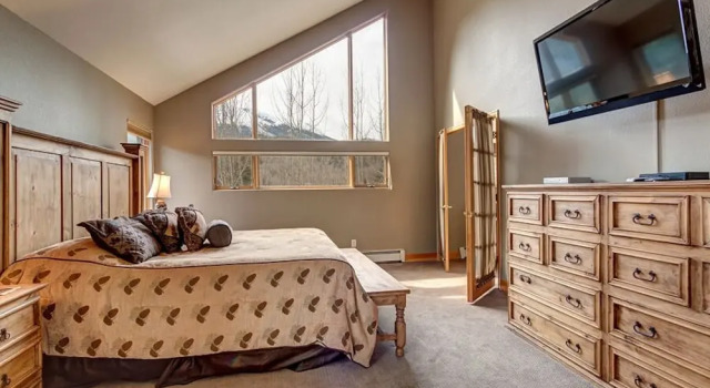 Western Lodge Style Home in Frisco by RedAwning, Забронировать Отель Отели Фриско 3 звезды, 3*