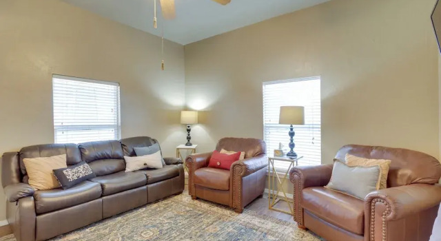 Historic Home Half-mile to Downtown Guthrie!, Boek Appartement Guthrie Oklahoma