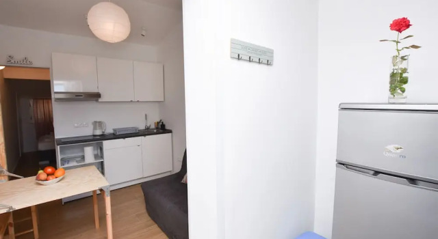 Студия Apartments Nina