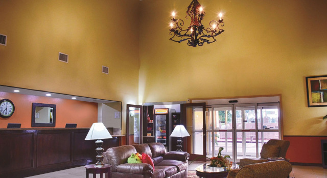La Quinta Inn & Suites Alice, Rezervați Hotel Alice Houston