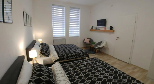 Apartments Sari