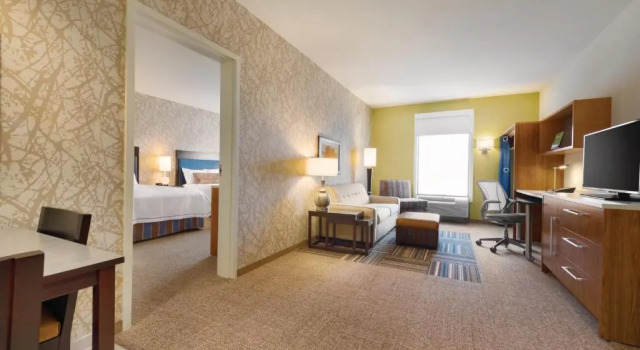 Четырёхместный номер Standard c 1 комнатой Home2 Suites by Hilton Parc Lafayette