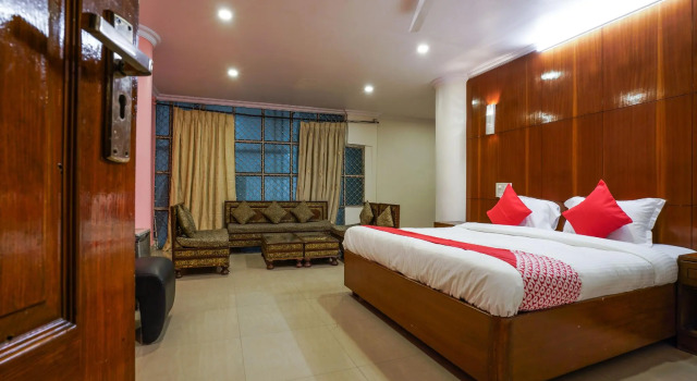 OYO 18310 Adda Concept Hotel, Rezerwuj Hotel Kukatpalli 