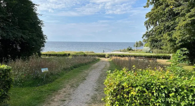 8 Person Holiday Home in Nysted-by Traum, Book Feriehus Hoteller i Lolland med parkering, Parkering