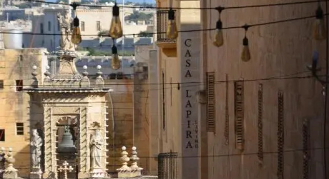 Casa Lapira
