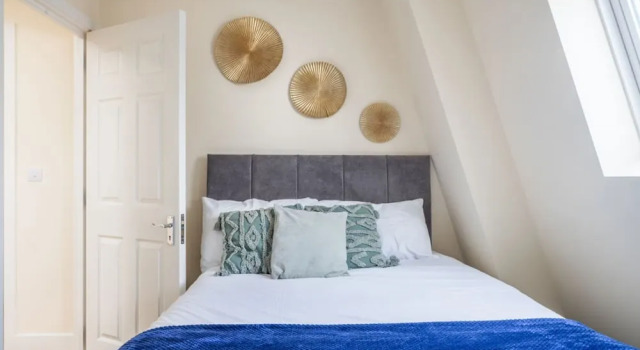 Stylish 3 Bedroom Flat CRC